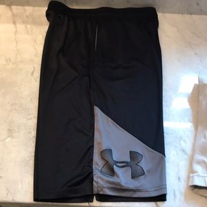 Boys youth large Under Armour shorts